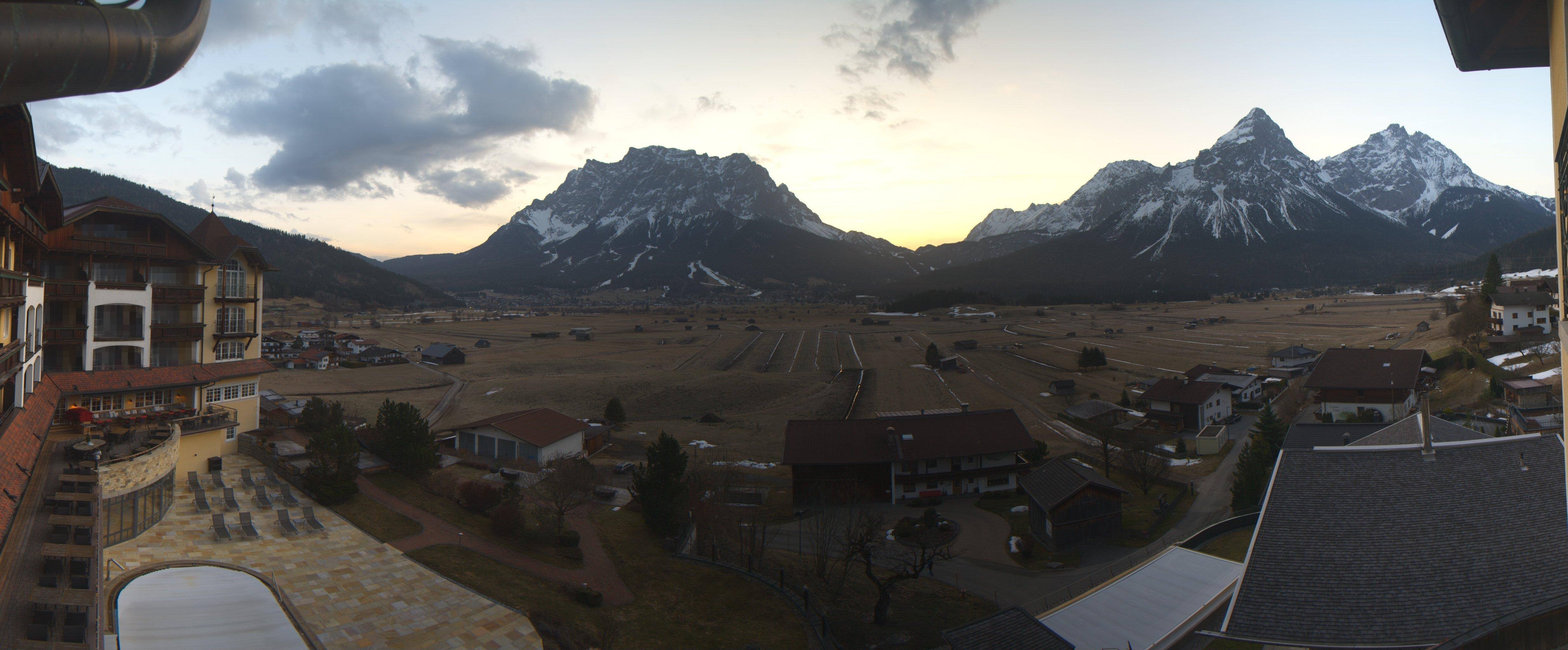 Archiv Foto Webcam Panoramablick Zugspitze
