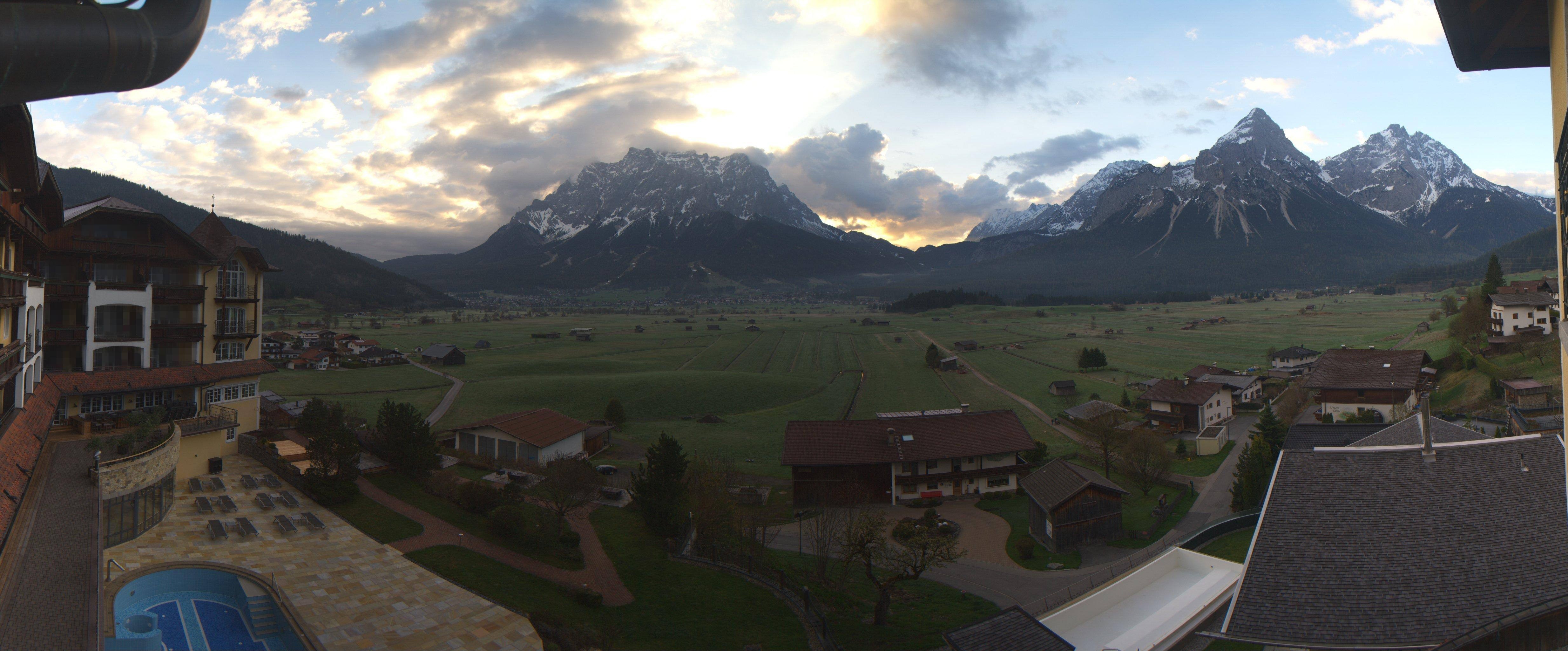 Archiv Foto Webcam Panoramablick Zugspitze