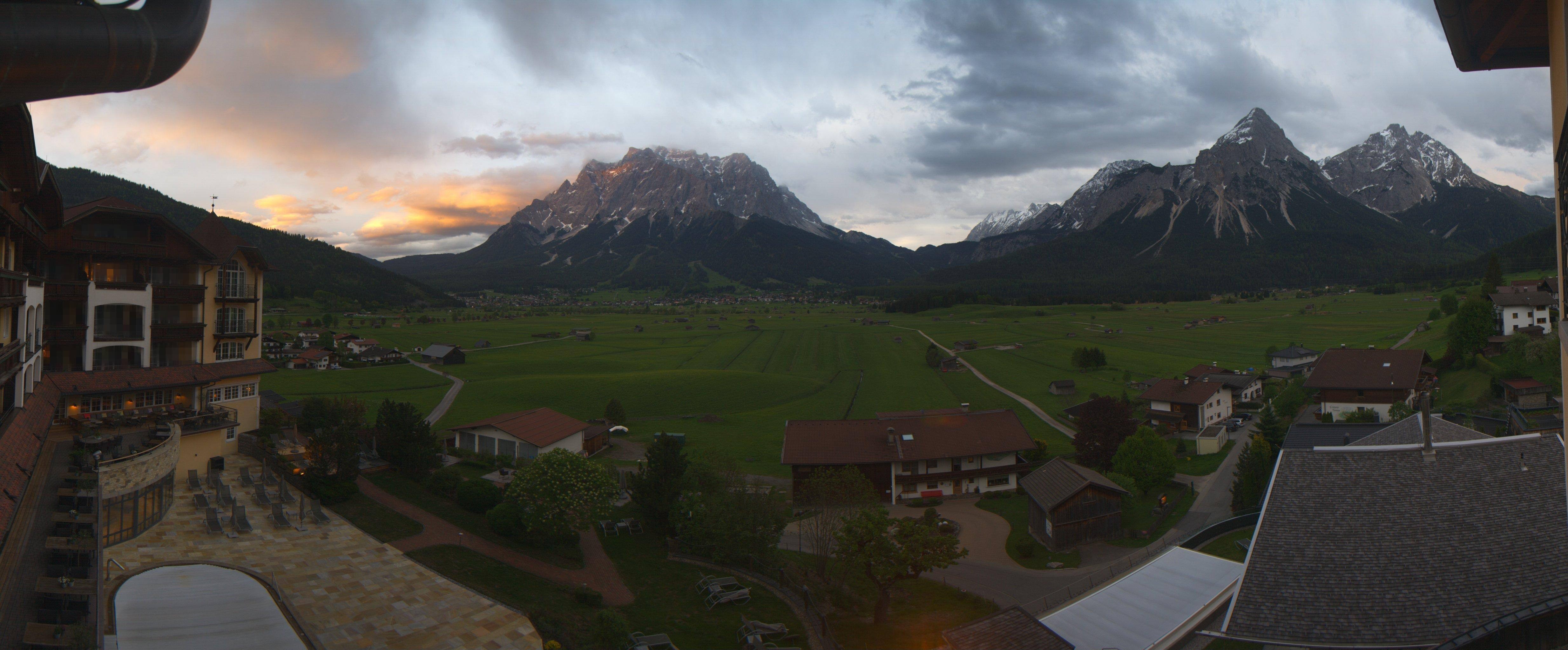 Archived image Webcam Panoramic view Hotel Post Lermoos