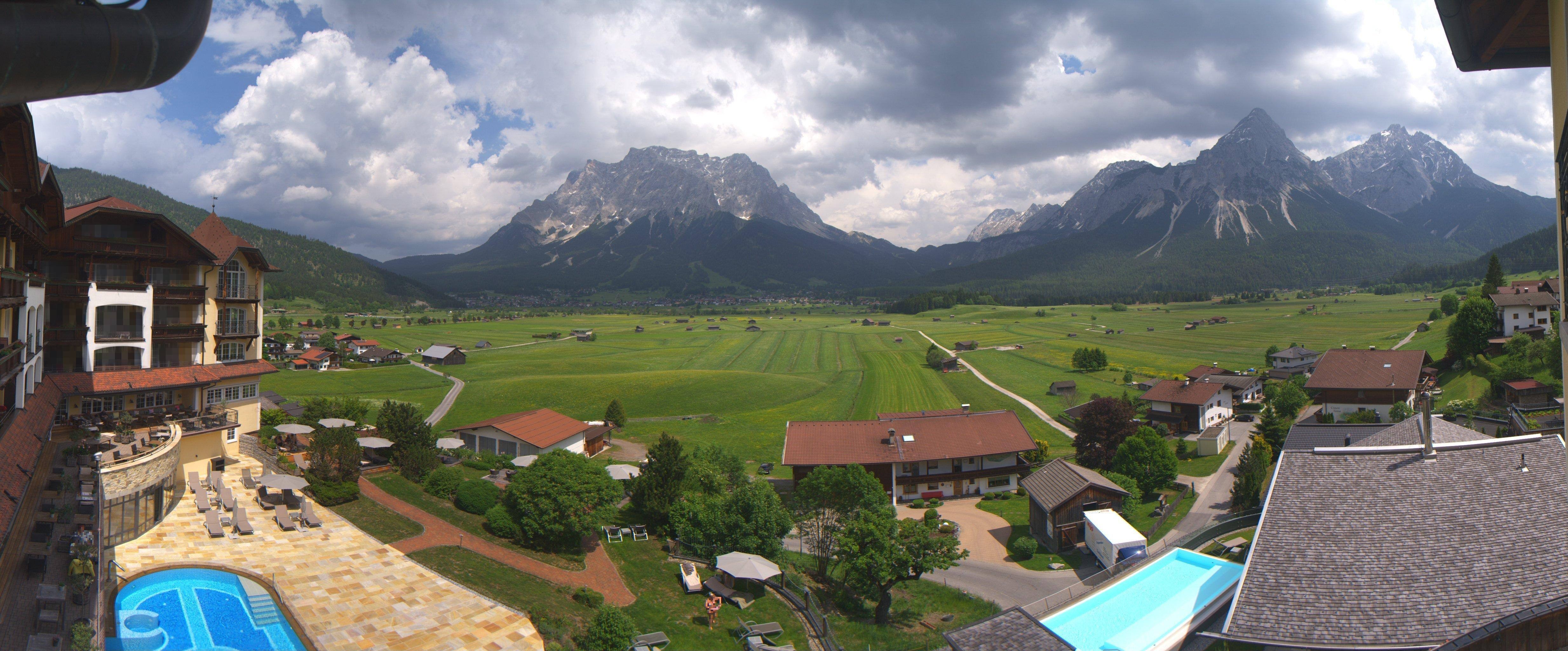 Archived image Webcam Panoramic view Hotel Post Lermoos