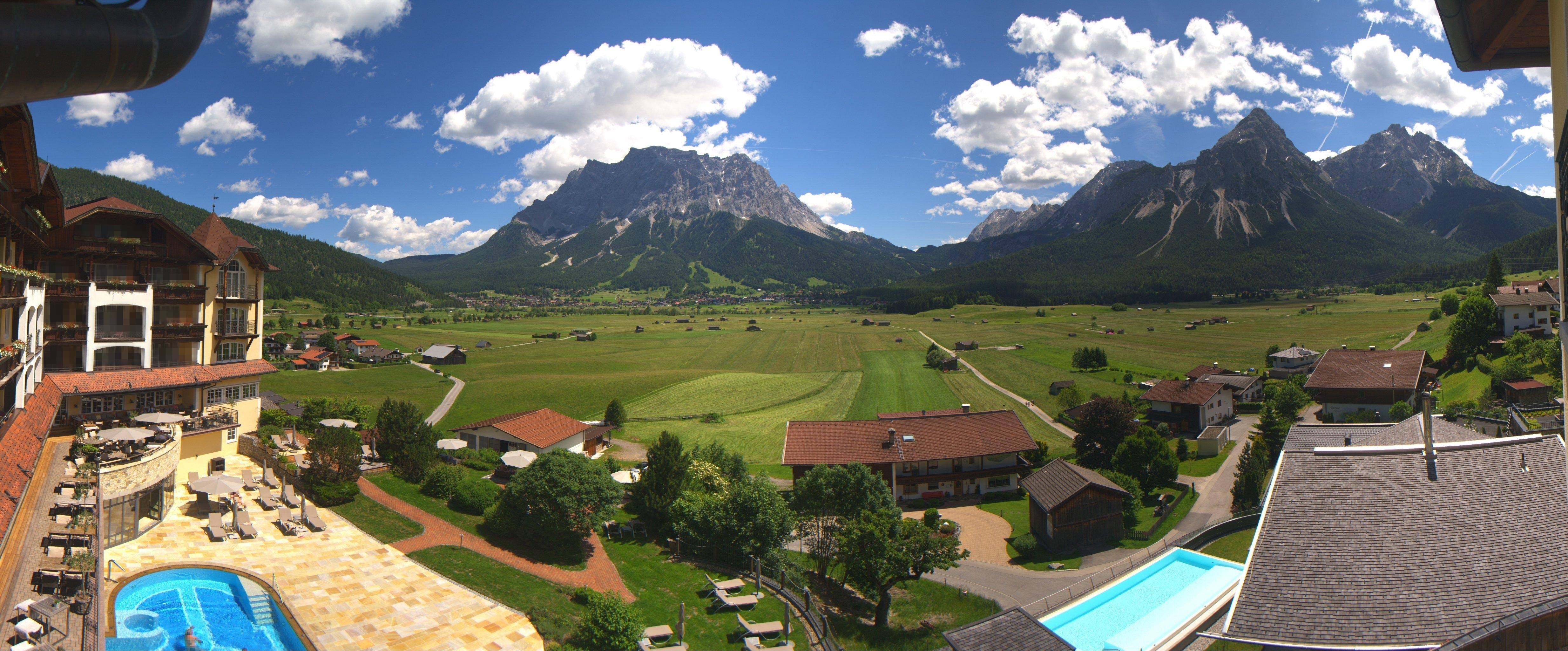 Archiv Foto Webcam Panoramablick Zugspitze