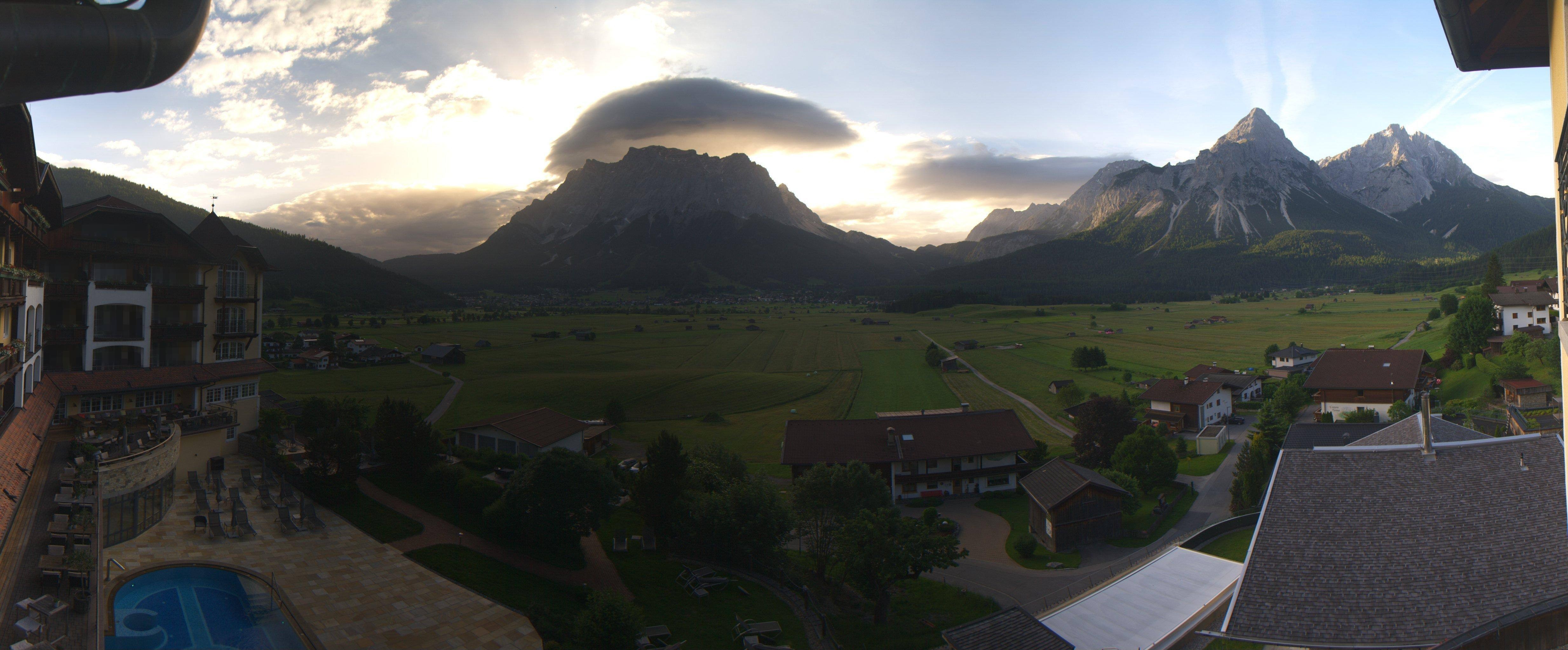 Archiv Foto Webcam Panoramablick Zugspitze
