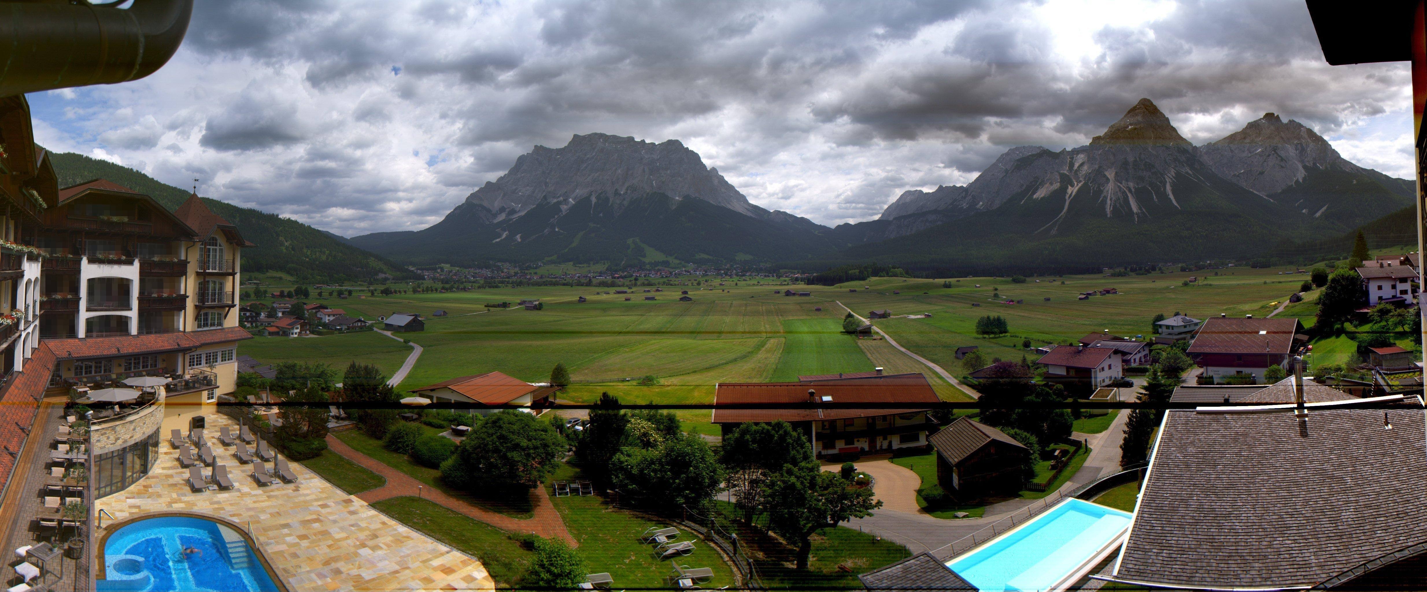 Archived image Webcam Panoramic view Hotel Post Lermoos