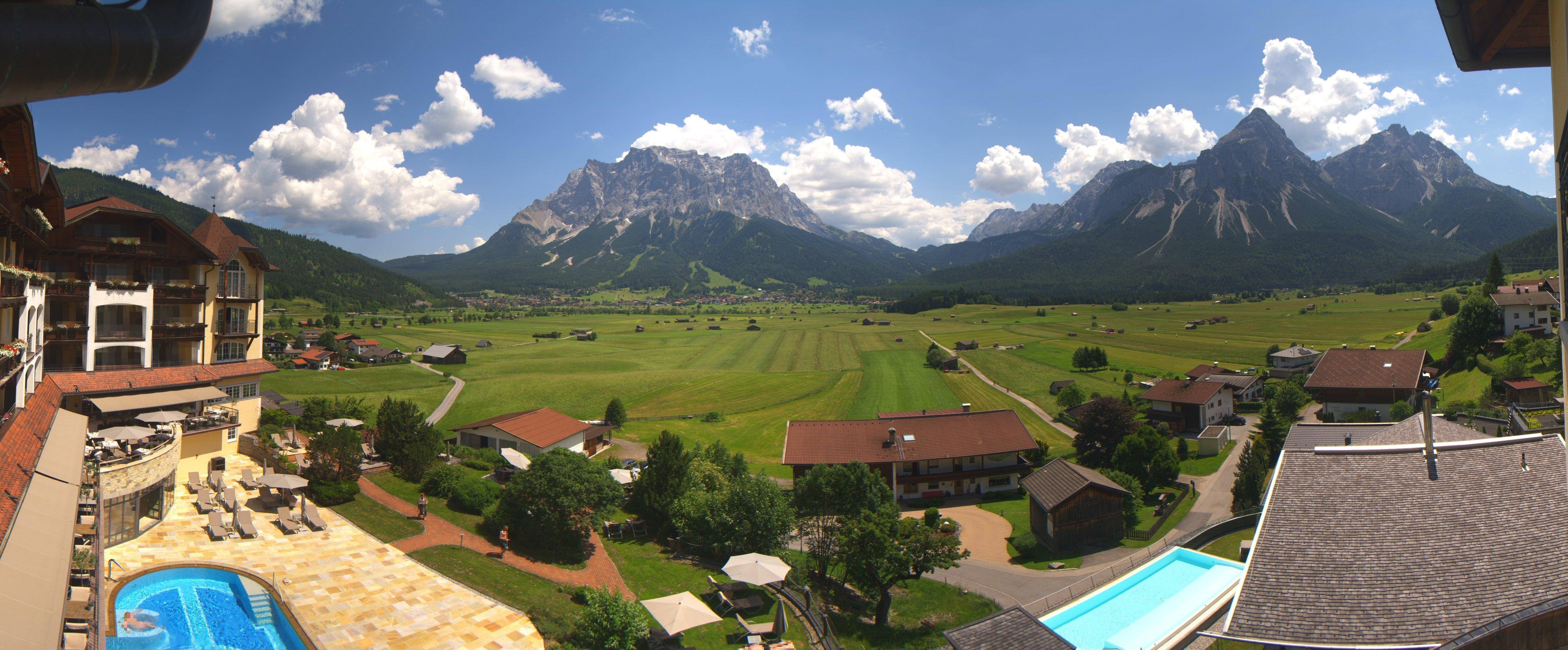 Archived image Webcam Panoramic view Hotel Post Lermoos