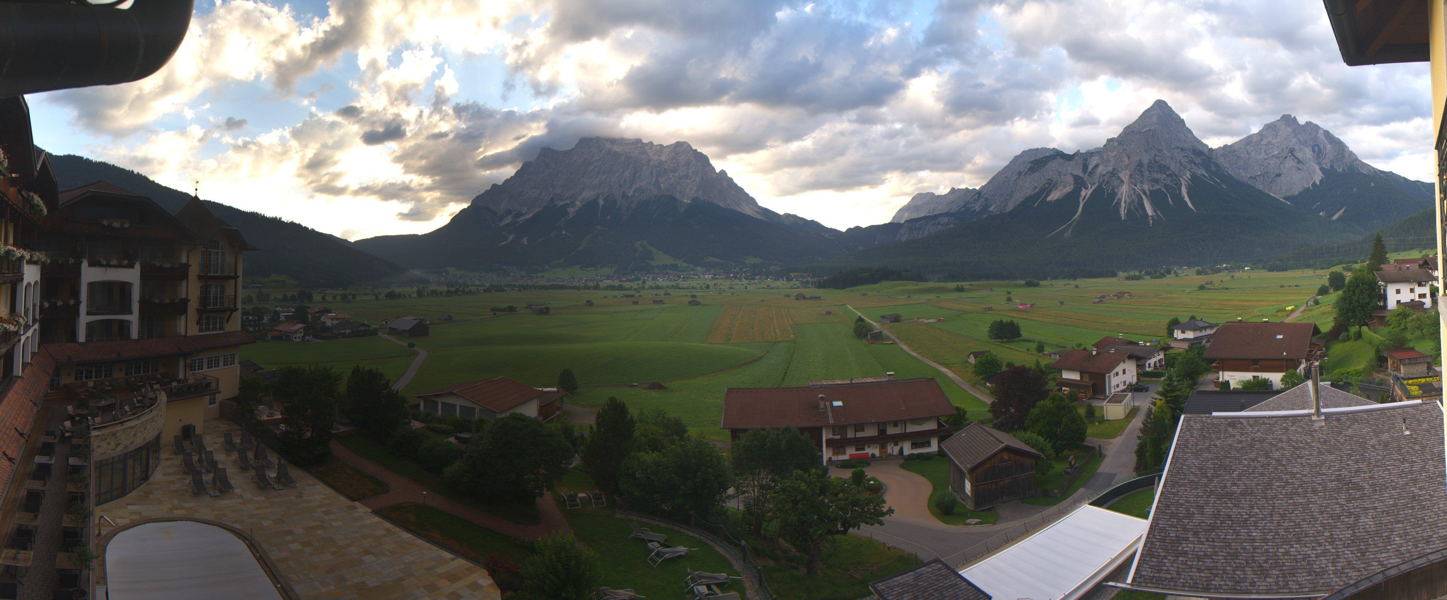 Archiv Foto Webcam Panoramablick Zugspitze