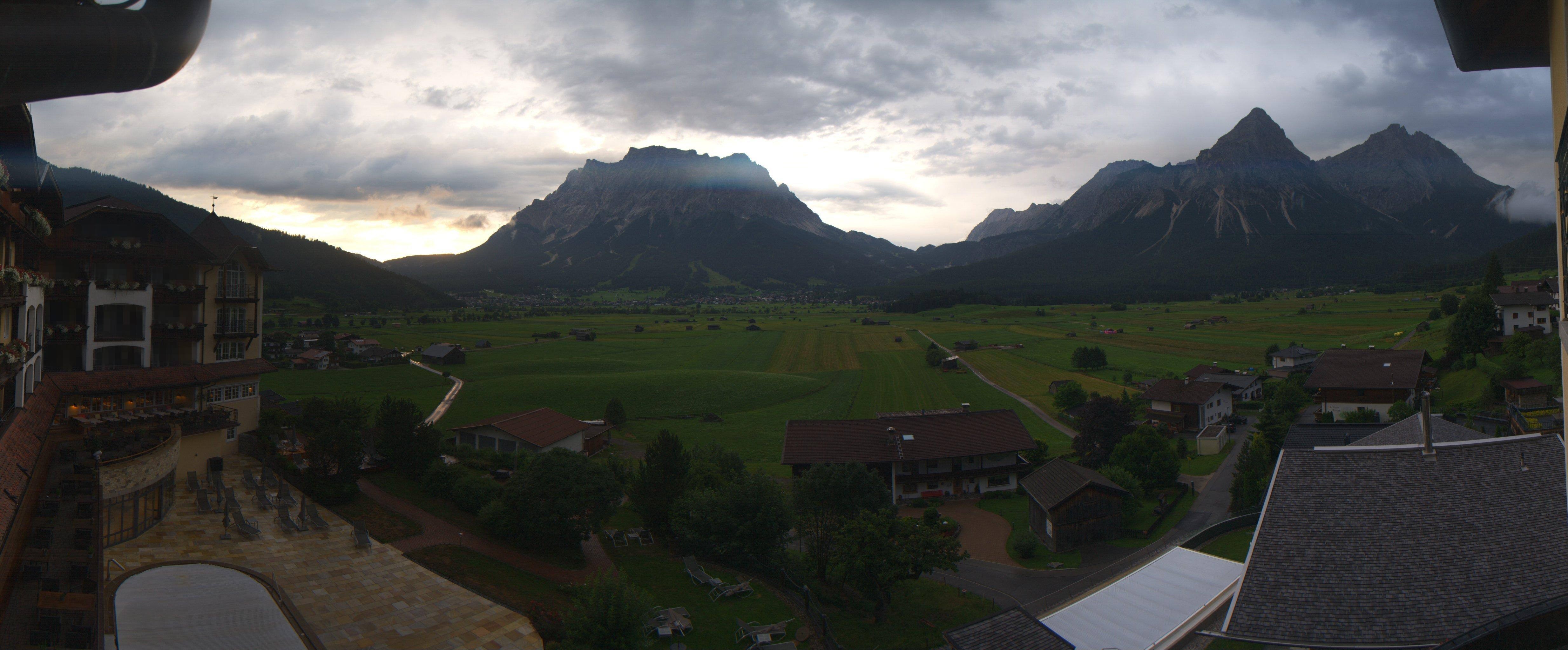 Archived image Webcam Panoramic view Hotel Post Lermoos