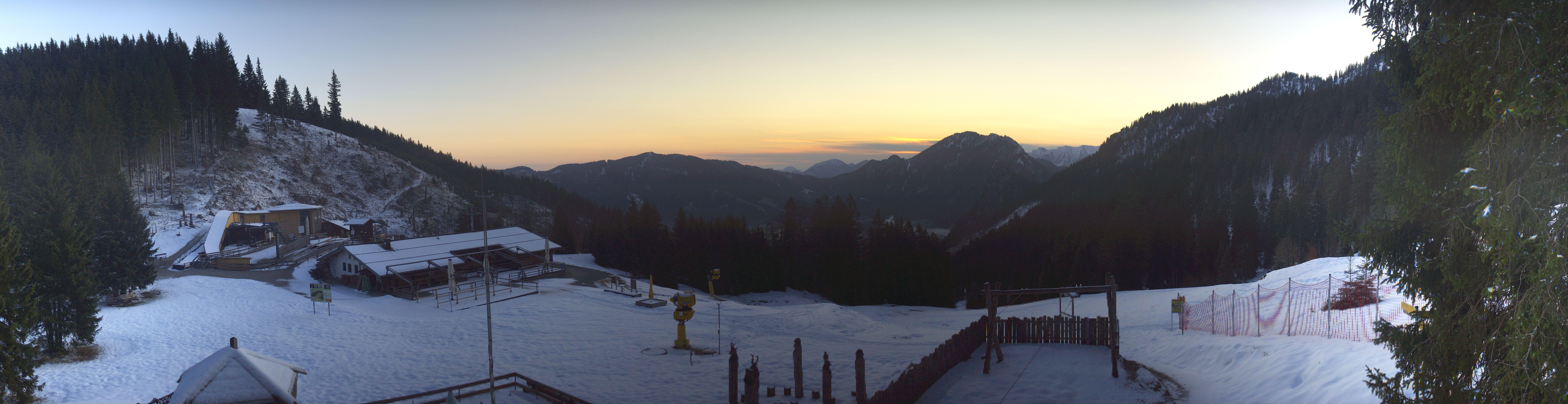 Archived image Webcam Oberammergau - Mountain hut Kolbensattel