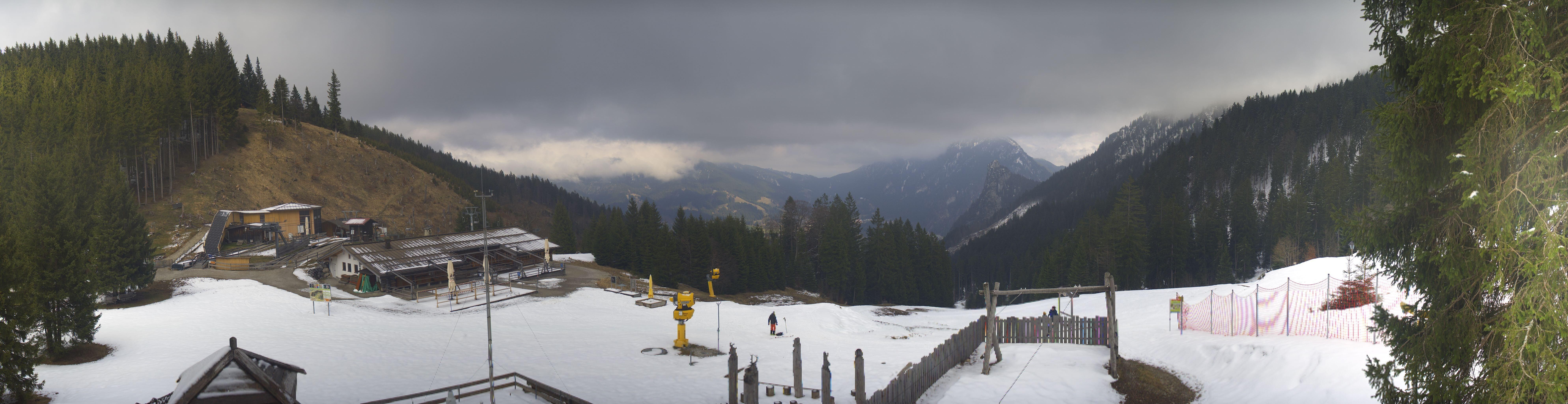 Archived image Webcam Oberammergau - Mountain hut Kolbensattel