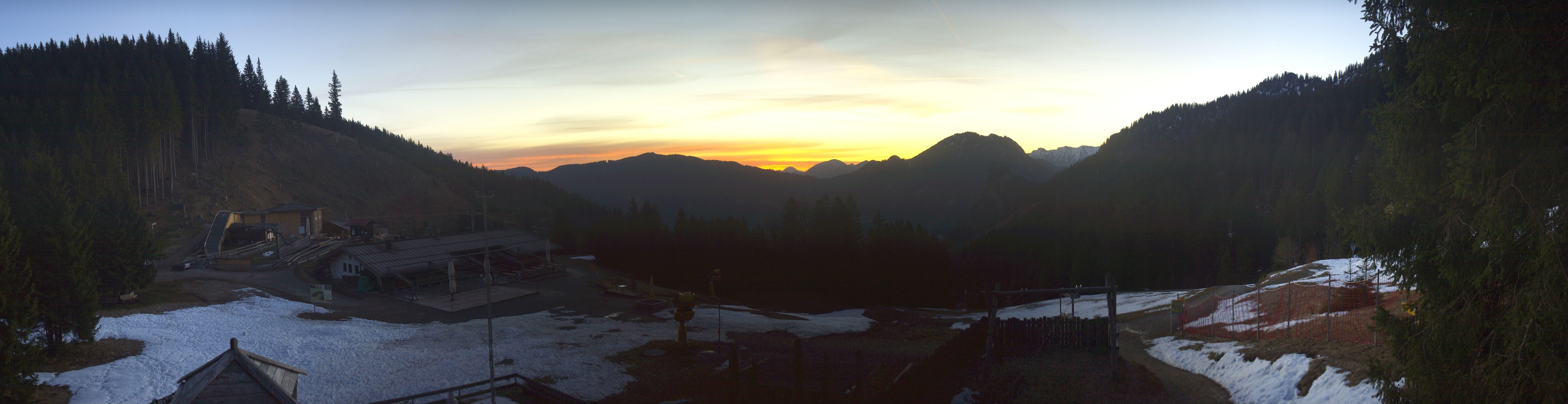 Archived image Webcam Oberammergau - Mountain hut Kolbensattel