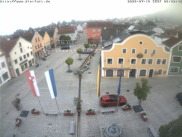 Archived image Webcam View over Dietfurt market square