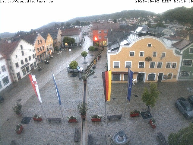 Archived image Webcam View over Dietfurt market square