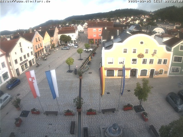 Archived image Webcam View over Dietfurt market square