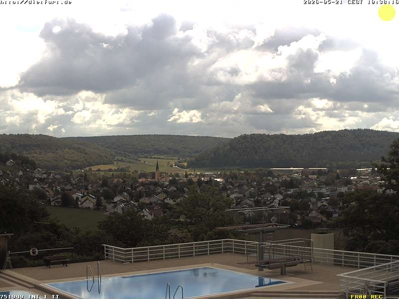 Archived image Webcam View over Dietfurt, Panorama pool