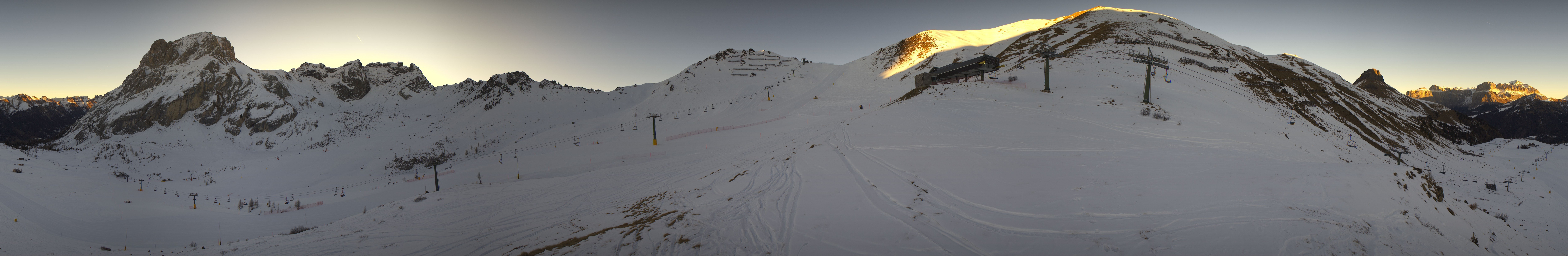 Archiv Foto Webcam Panorama Canazei - Ciampac, Fassatal