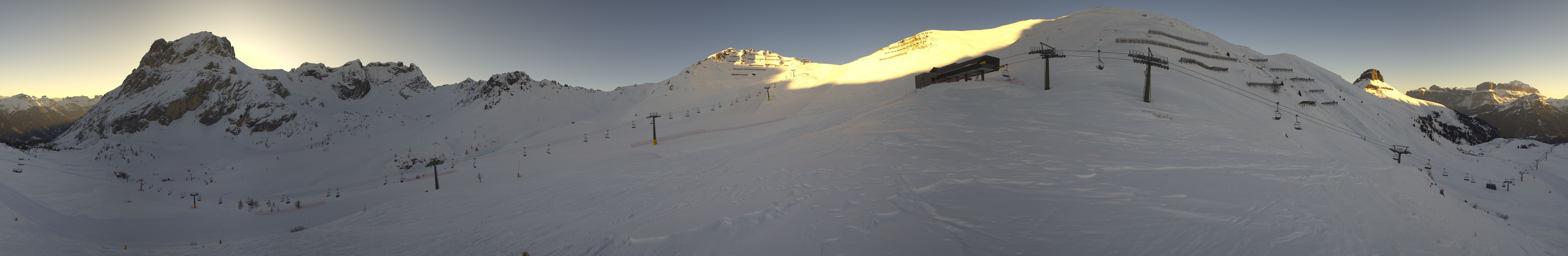 Archiv Foto Webcam Panorama Canazei - Ciampac, Fassatal