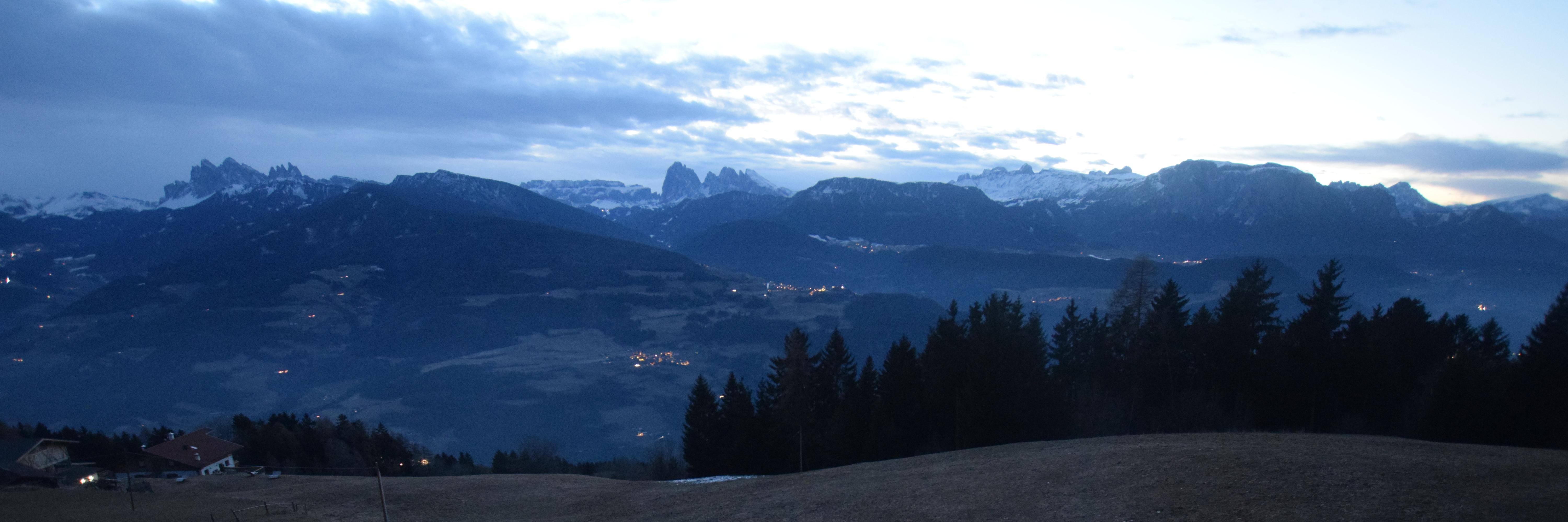 Archiv Foto Webcam Panoramablick Dolomiten
