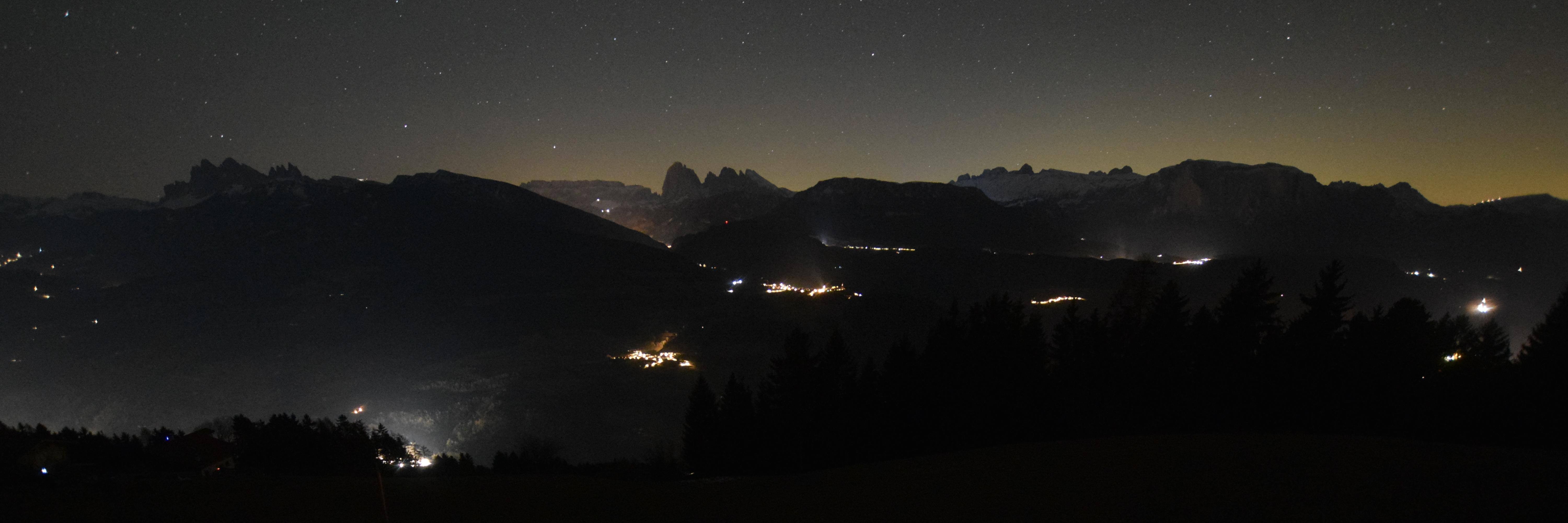 Archiv Foto Webcam Panoramablick Dolomiten
