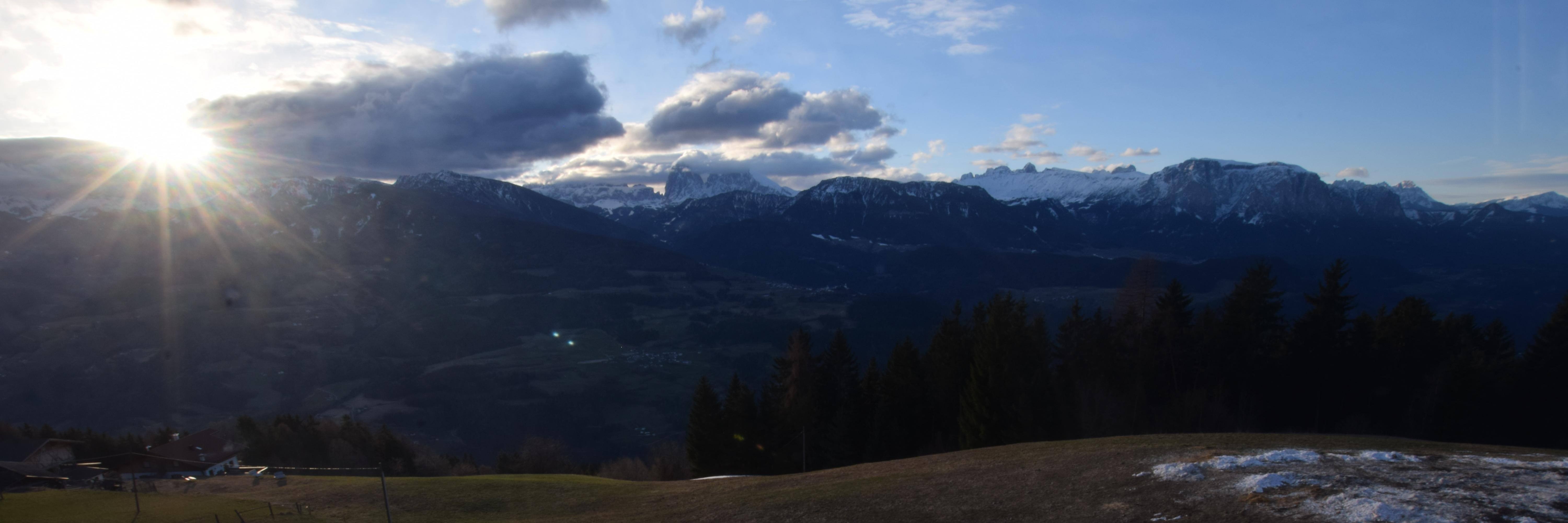 Archiv Foto Webcam Panoramablick Dolomiten