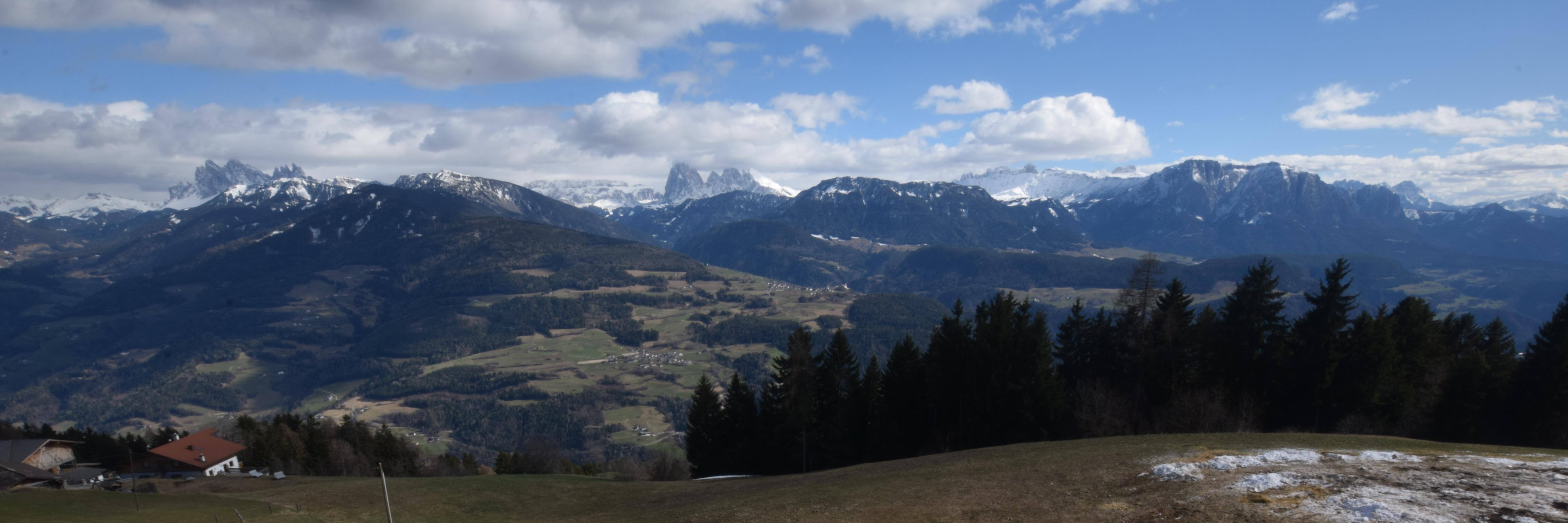 Archiv Foto Webcam Panoramablick Dolomiten