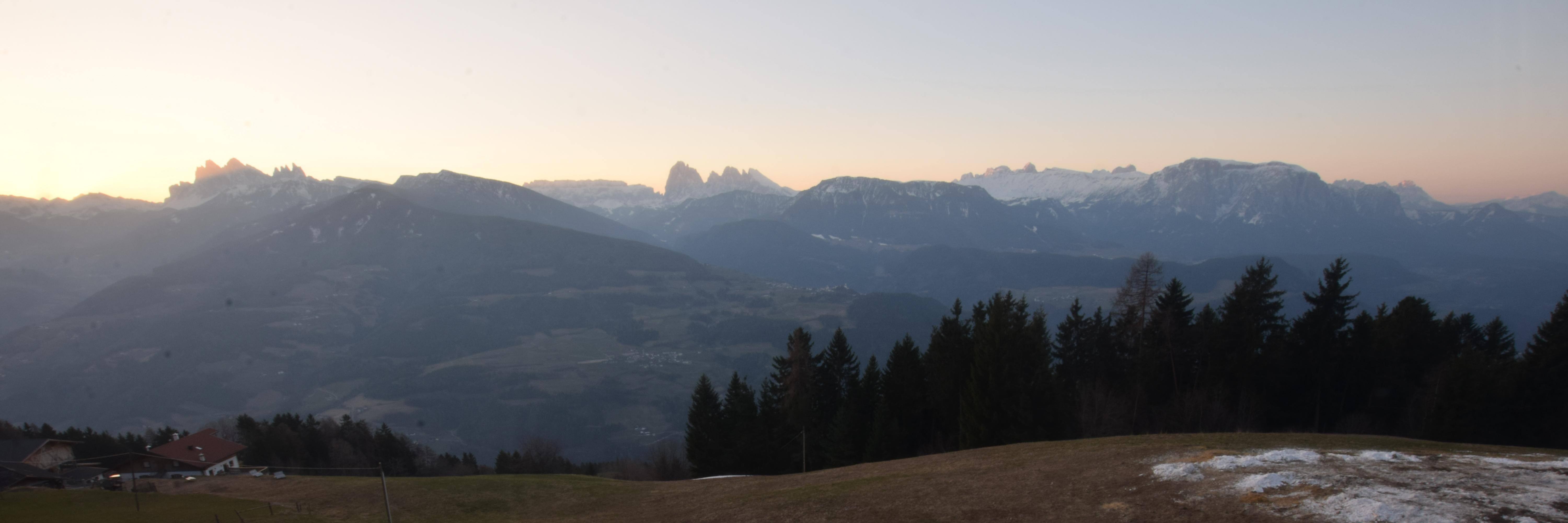 Archiv Foto Webcam Panoramablick Dolomiten