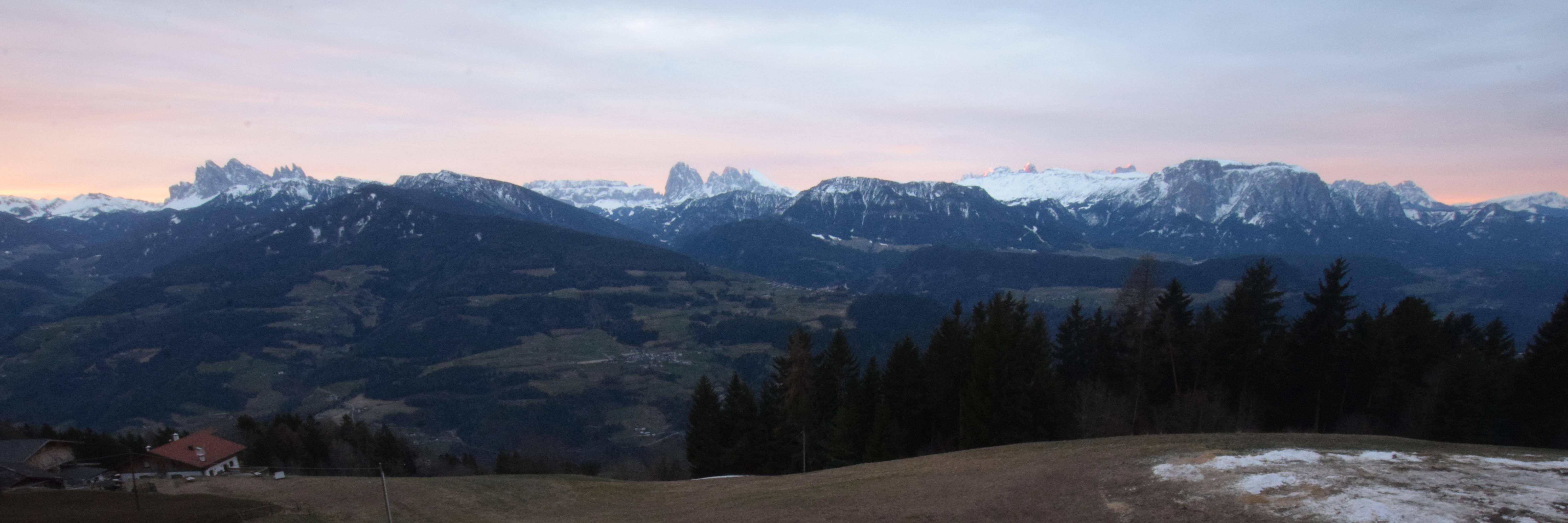 Archiv Foto Webcam Panoramablick Dolomiten