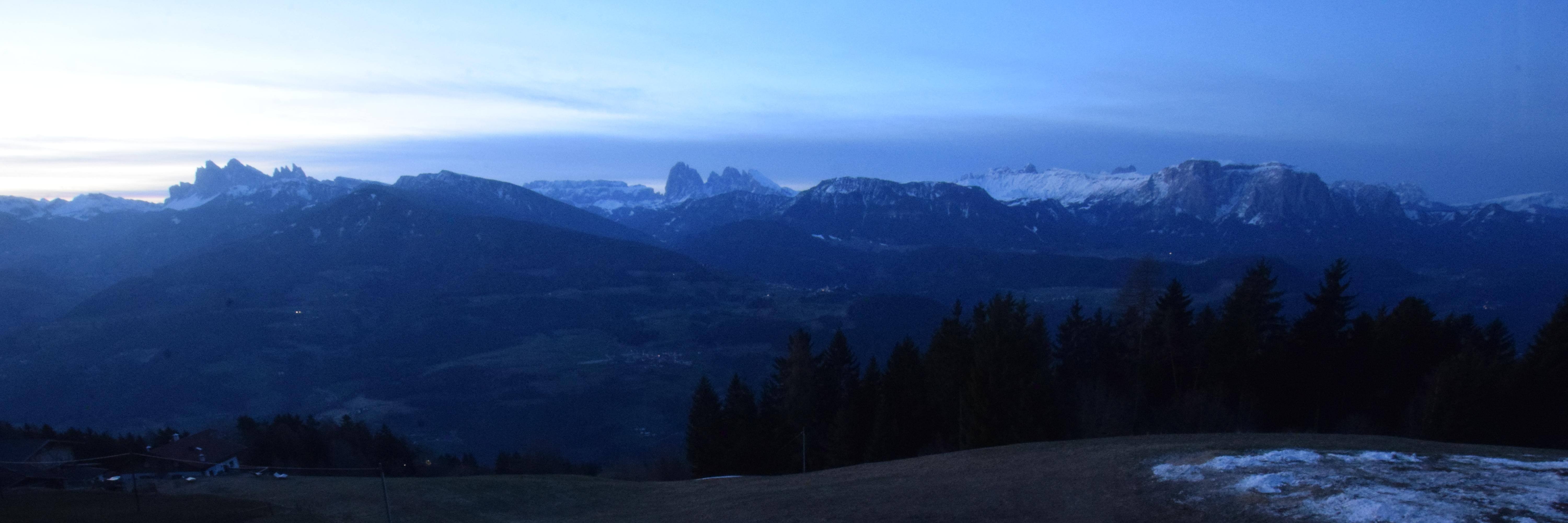 Archiv Foto Webcam Panoramablick Dolomiten