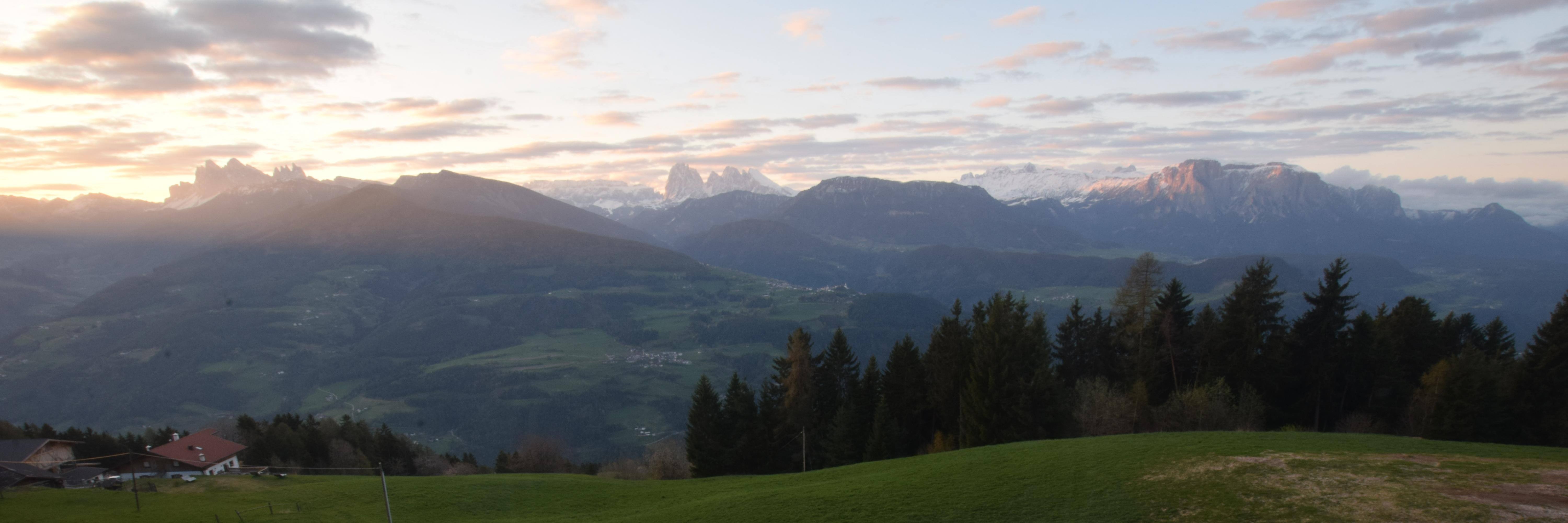 Archiv Foto Webcam Panoramablick Dolomiten