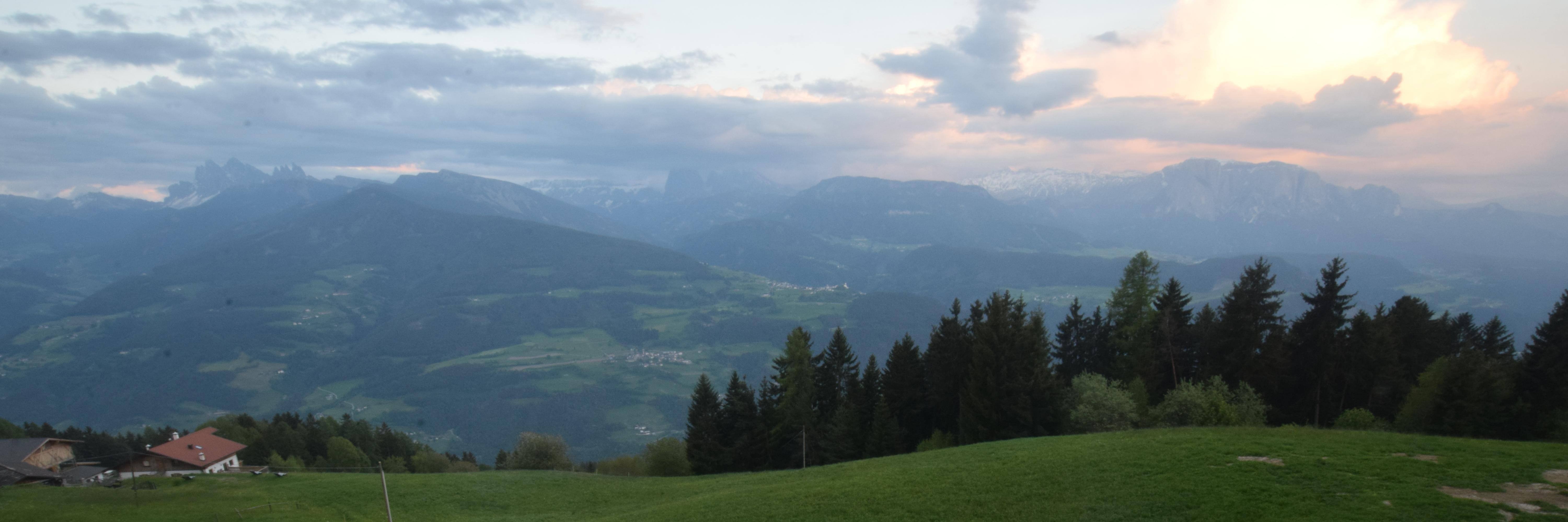 Archiv Foto Webcam Panoramablick Dolomiten