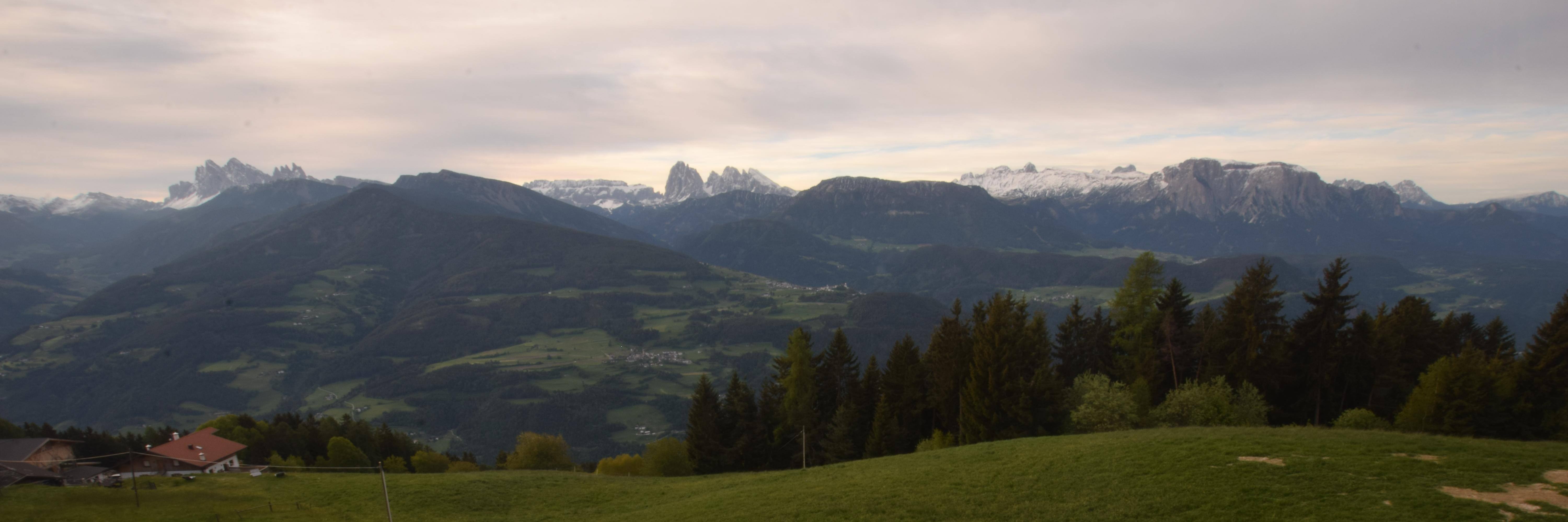 Archiv Foto Webcam Panoramablick Dolomiten