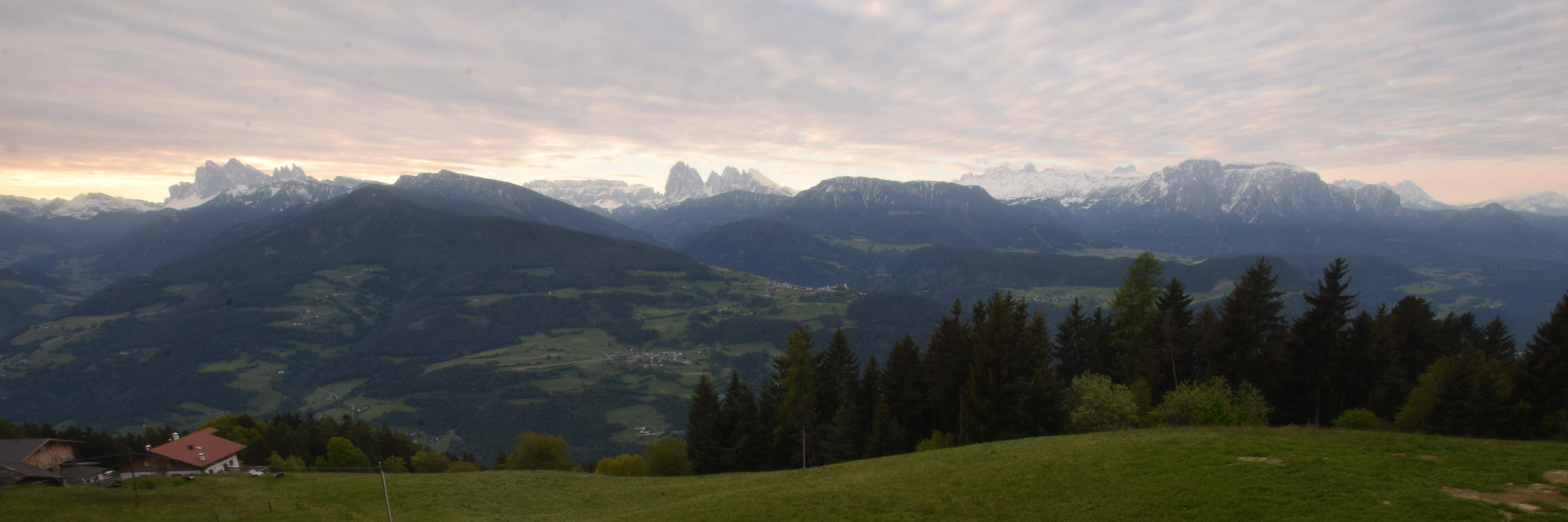 Archiv Foto Webcam Panoramablick Dolomiten