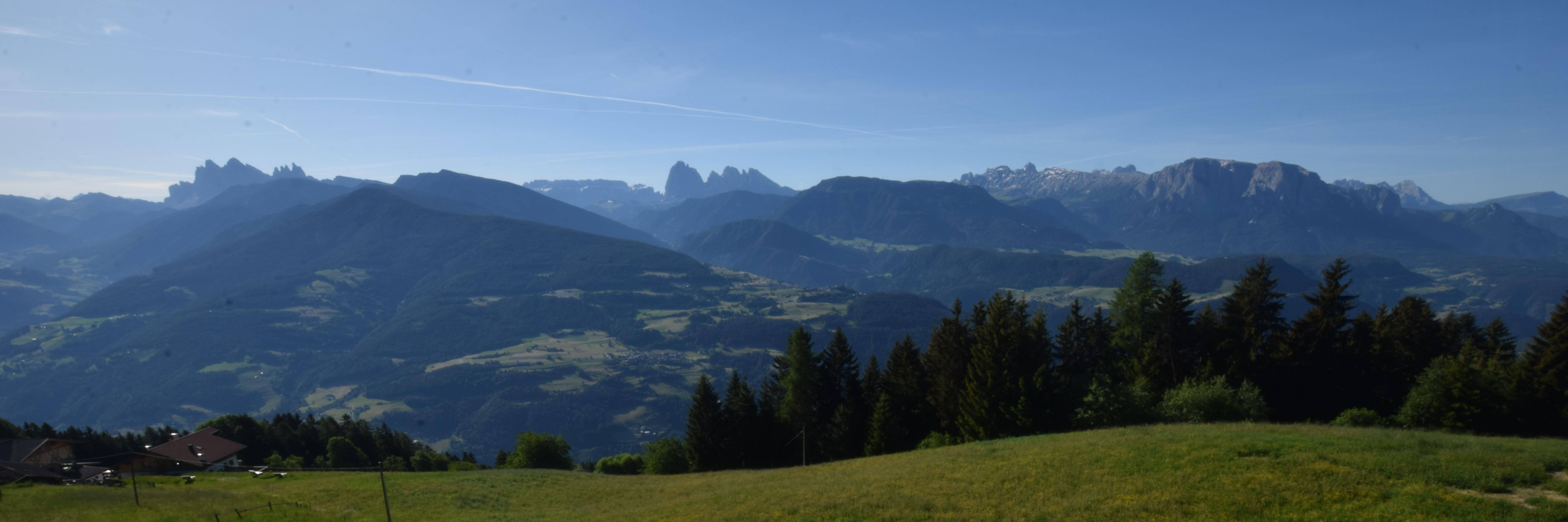 Archiv Foto Webcam Panoramablick Dolomiten