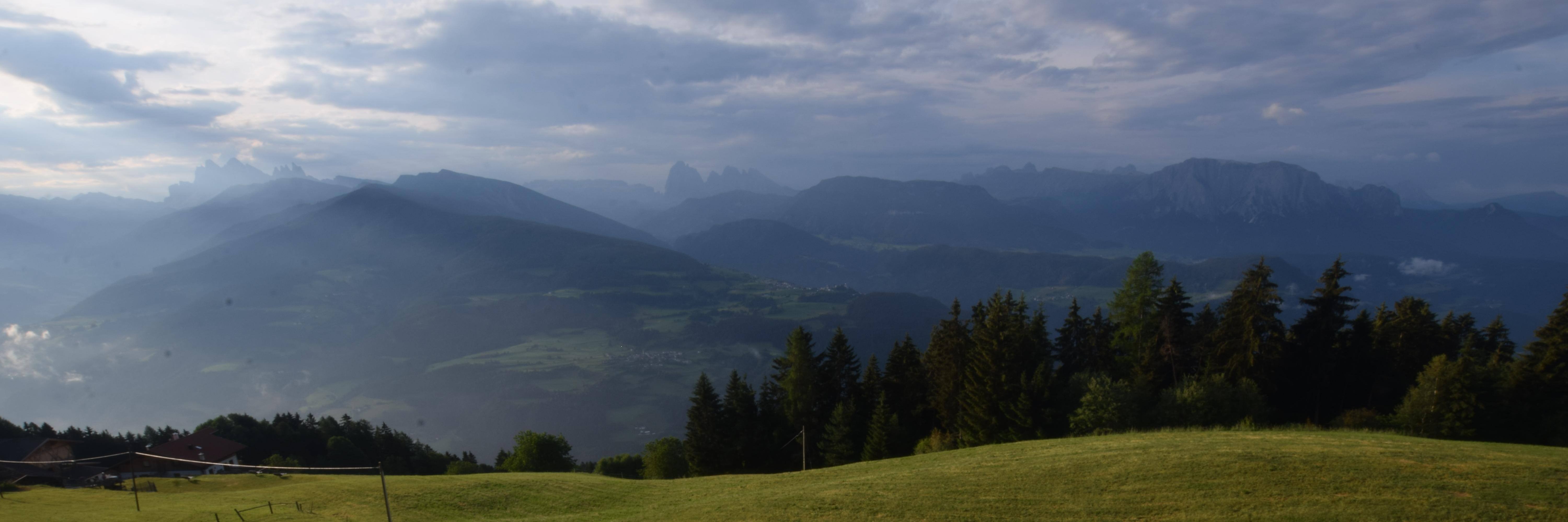 Archiv Foto Webcam Panoramablick Dolomiten