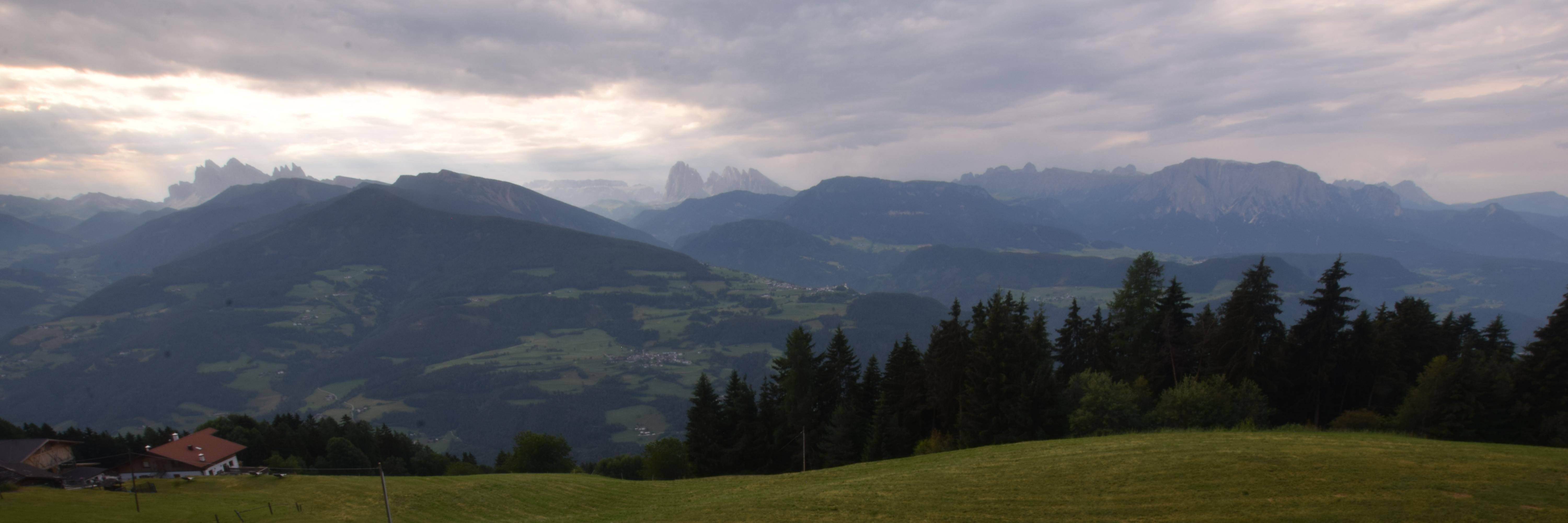 Archiv Foto Webcam Panoramablick Dolomiten