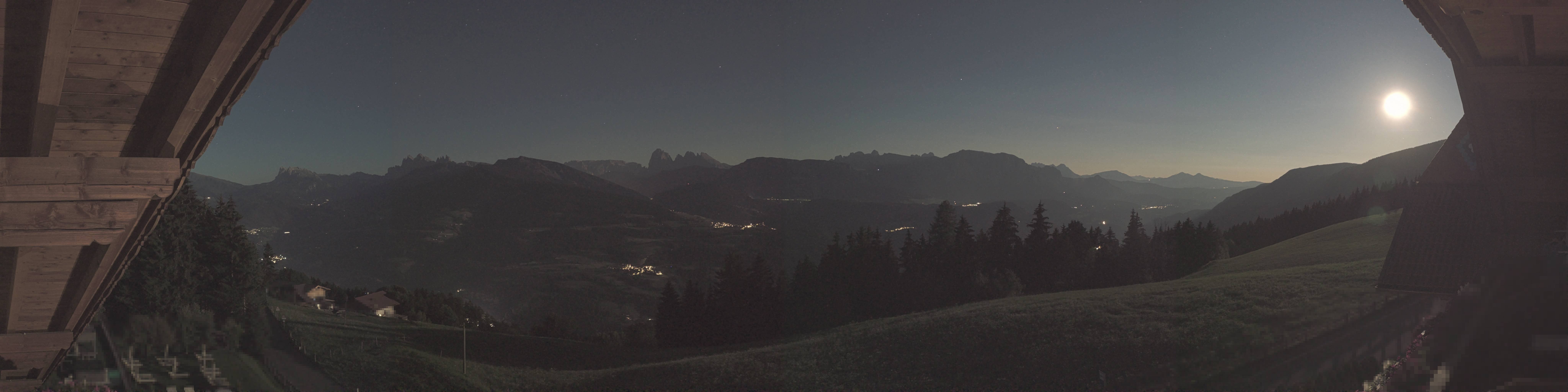Archiv Foto Webcam Panoramablick Dolomiten