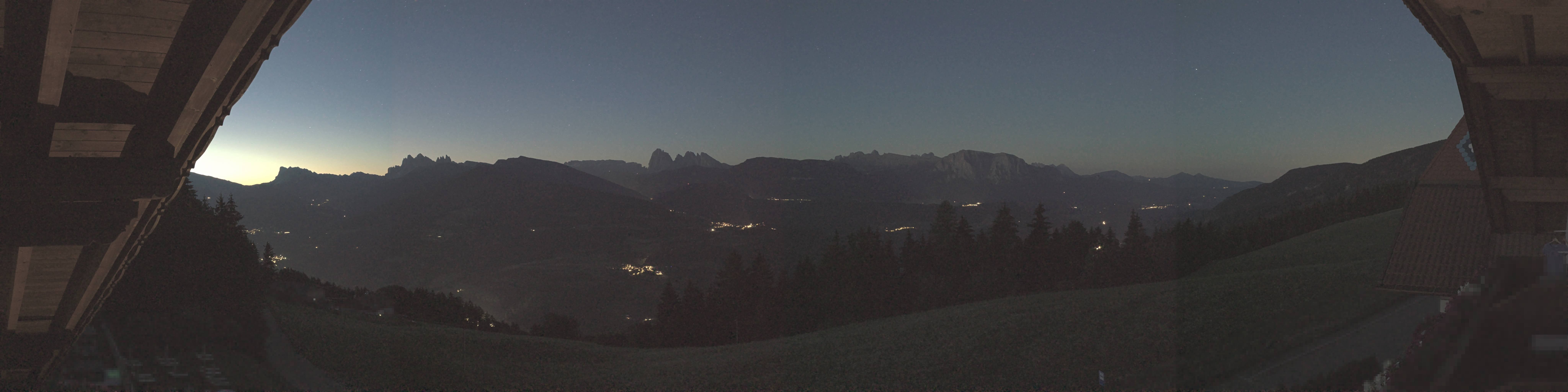 Archiv Foto Webcam Panoramablick Dolomiten