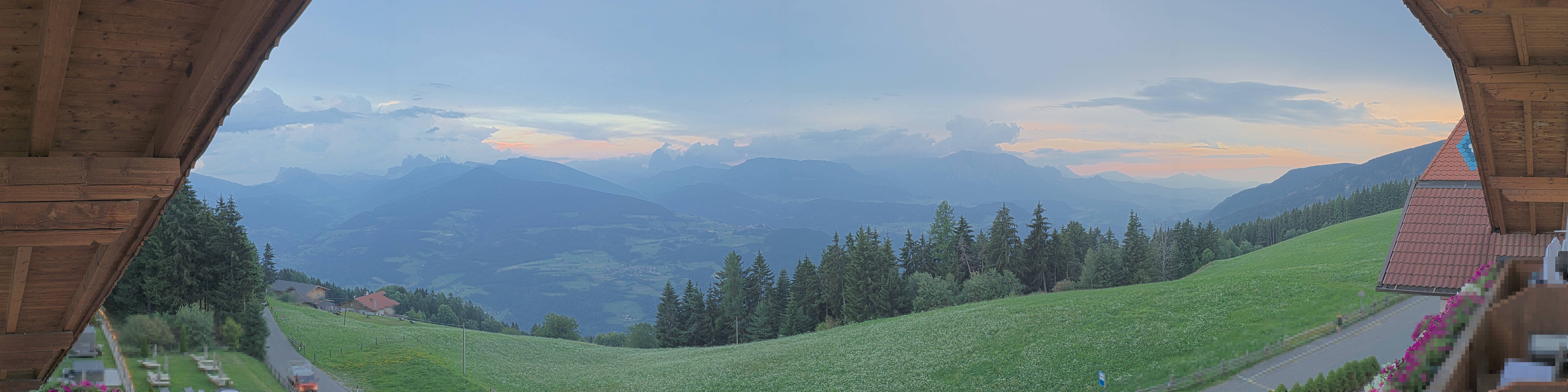 Archiv Foto Webcam Panoramablick Dolomiten
