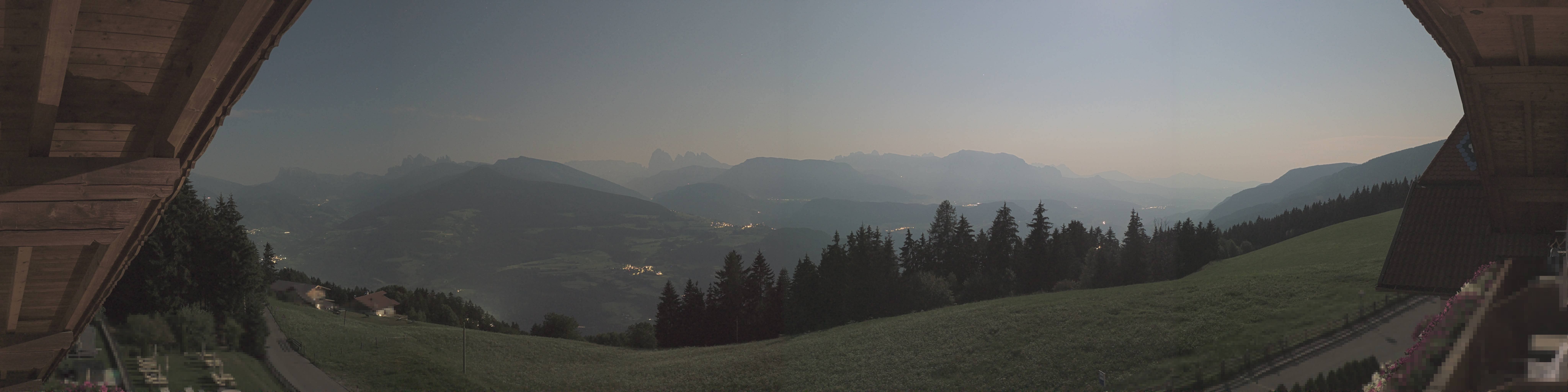 Archived image Webcam Panoramic view Dolomites