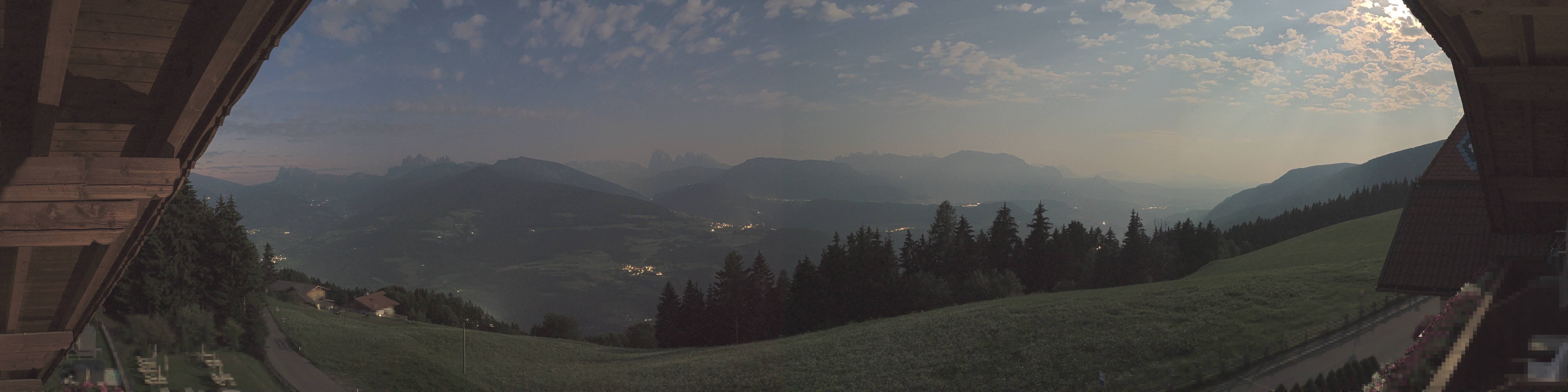 Archived image Webcam Panoramic view Dolomites