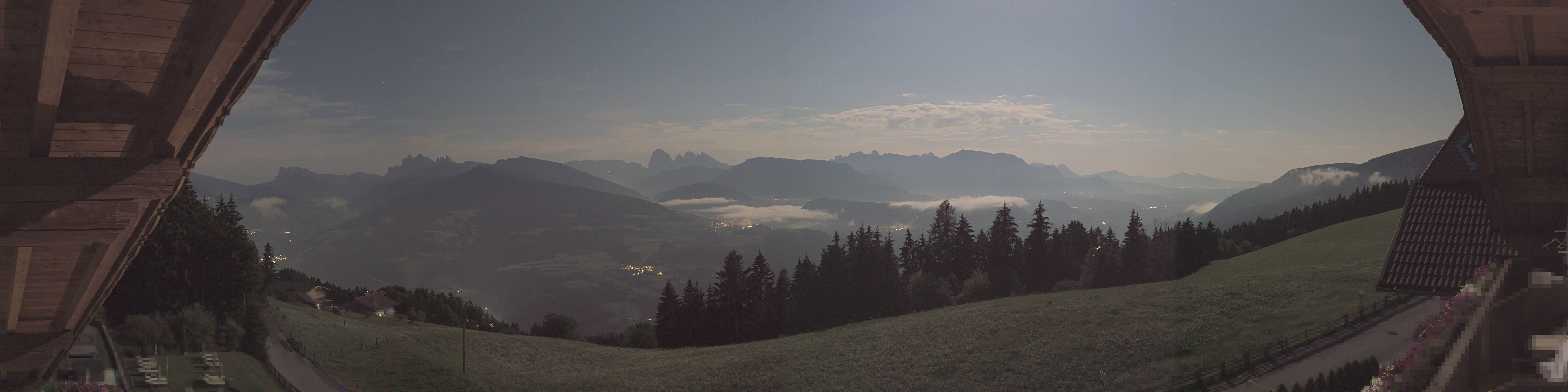 Archiv Foto Webcam Panoramablick Dolomiten