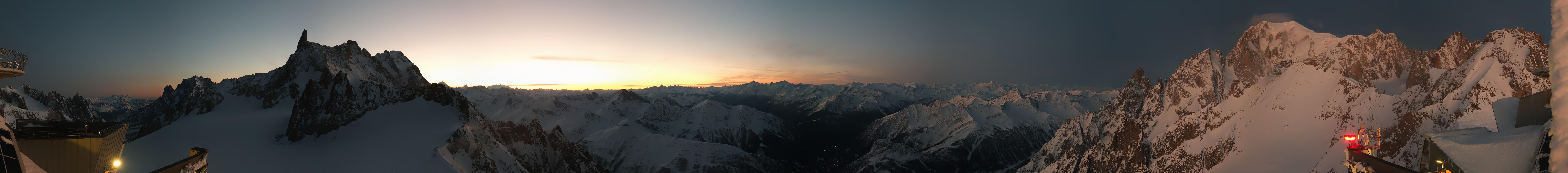 Archived image Webcam Beautiful Mont Blanc Panorama