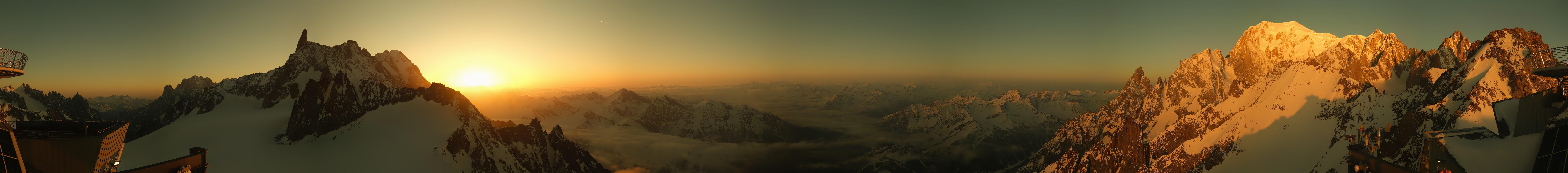 Archived image Webcam Beautiful Mont Blanc Panorama