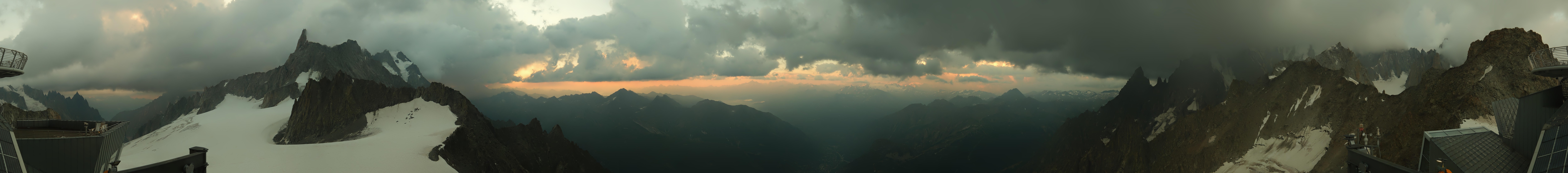 Archived image Webcam Beautiful Mont Blanc Panorama