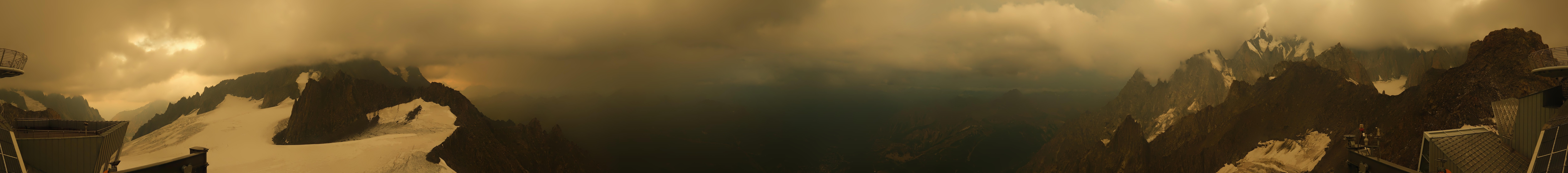 Archived image Webcam Beautiful Mont Blanc Panorama