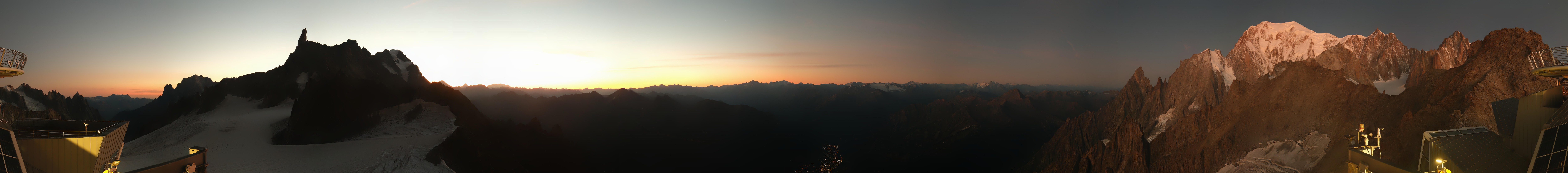 Archived image Webcam Beautiful Mont Blanc Panorama