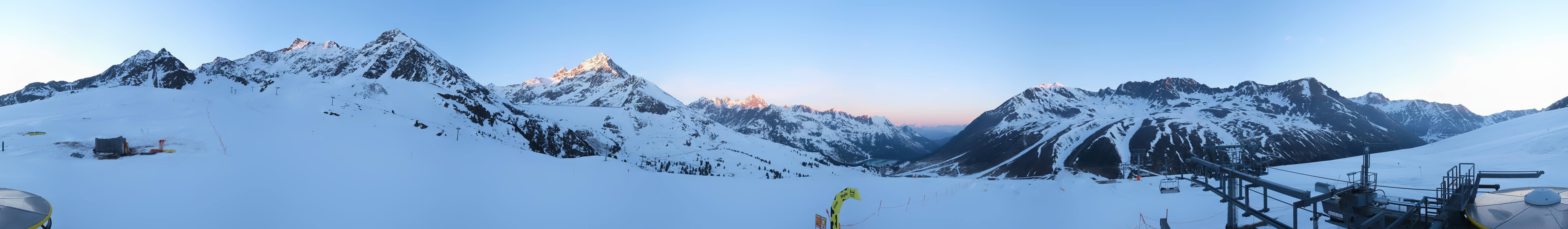 Archived image Webcam Kühtai - Chair lift Wiesbergbahn