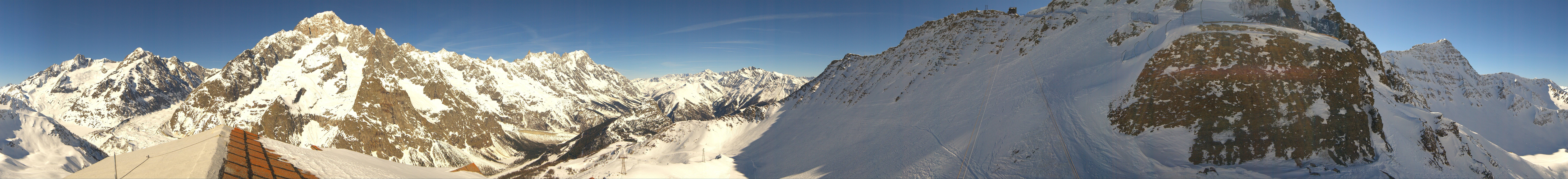 Archived image Webcam Courmayeur Panorama
