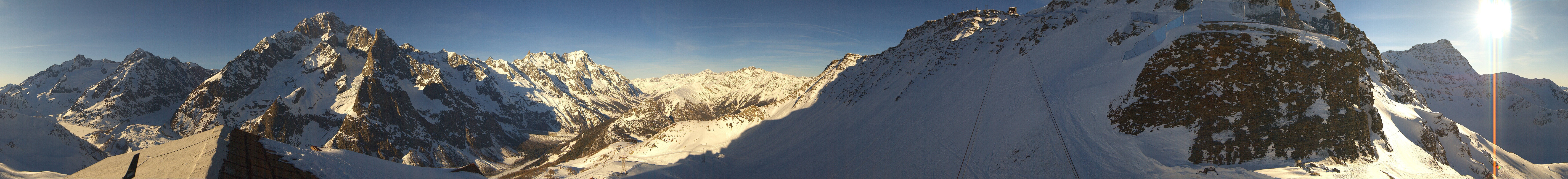 Archived image Webcam Courmayeur Panorama