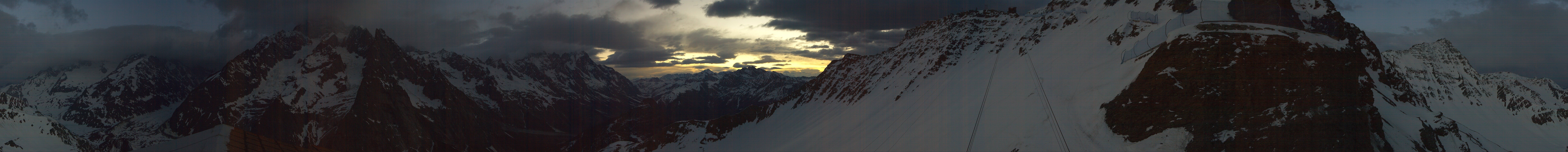 Archiv Foto Webcam ARP Aussichtsplattform Courmayeur