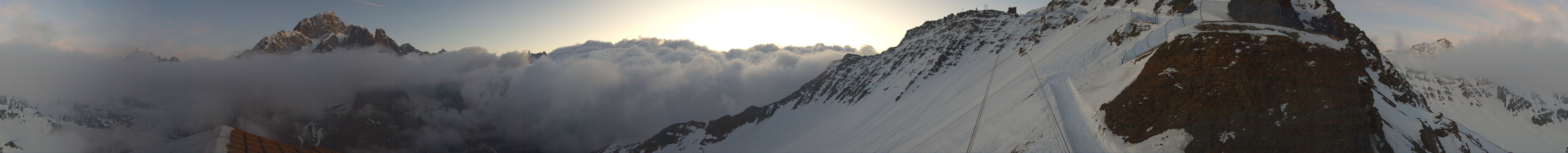 Archiv Foto Webcam ARP Aussichtsplattform Courmayeur