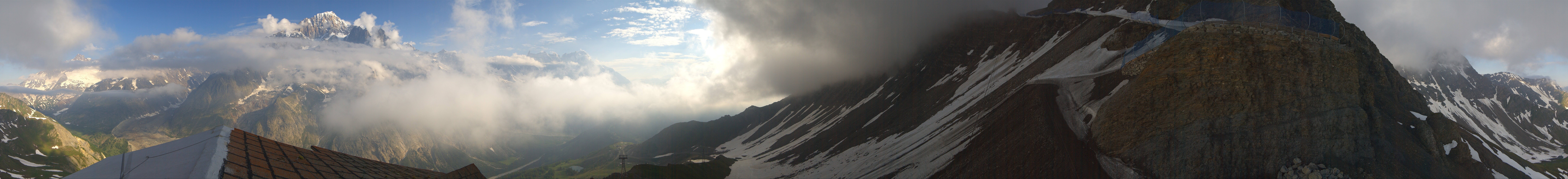 Archiv Foto Webcam ARP Aussichtsplattform Courmayeur